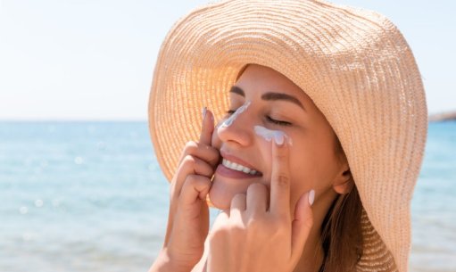 Should I choose mineral (physical) or chemical sunscreen? Which is better, what's the difference?